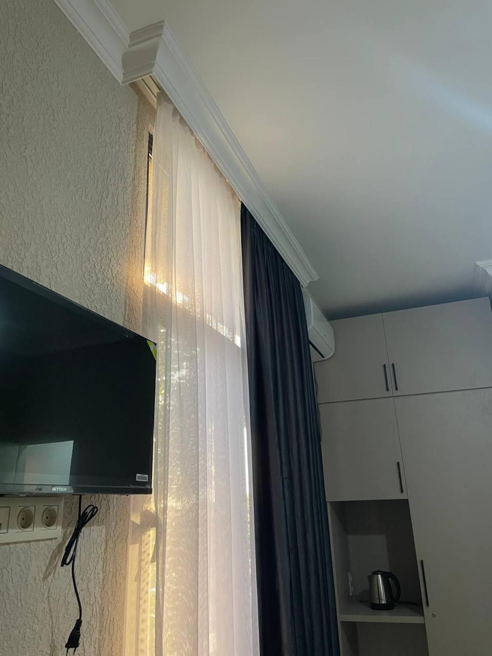 Guest House Nima Koetaisi Buitenkant foto